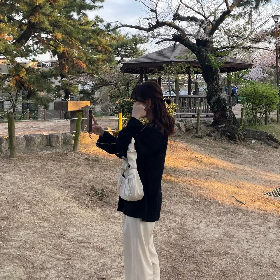 yuna smartphone shoulder - perch - – Chérie