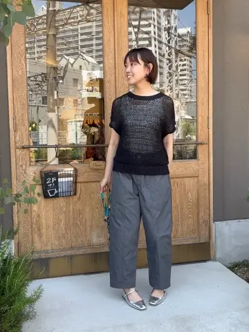 ゆったりシルエットのコクーンパンツ – OURHOME