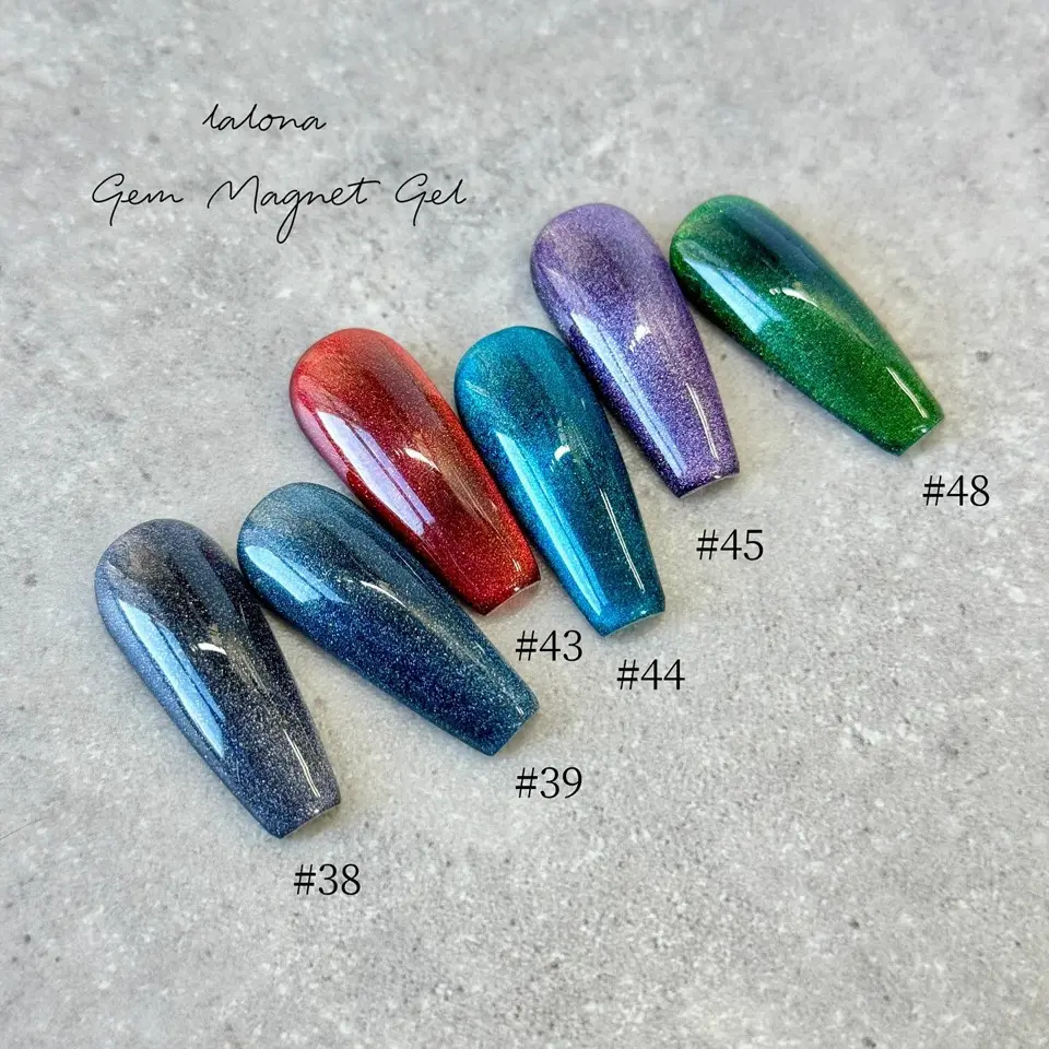 冬/リゾートのネイルデザイン｜ネイルブック シルバーマグネットネイル