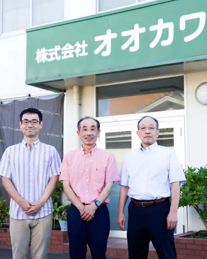 tojikomi アイボリー水色のニットセーター tojikomi アイボリー水色のニットセーター新品