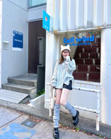 ニット ジャケット ジップアップ 袖ケーブル ロゴ ワッペン ウール カシミヤ混 ウォームケーブルニット中綿ジャケット（ダウンジャケット/コート