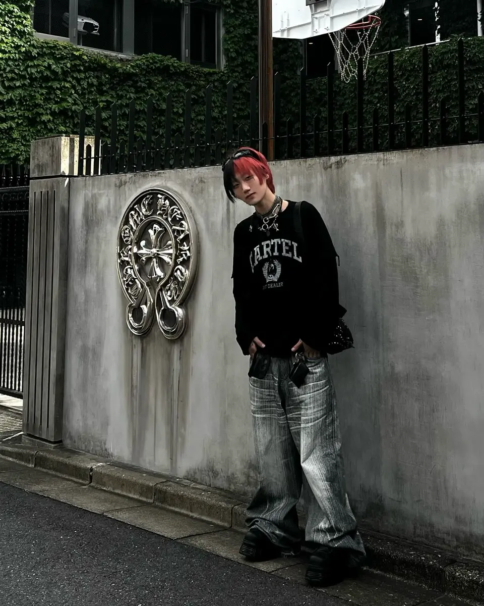 Tシャツ・カットソー [SUNDAY OFF CLUB] Cartel Hand Distressed T-shirt SUNDAY OFF CLUB】Cartel Hand Distressed T-shirt | OUR BRAND