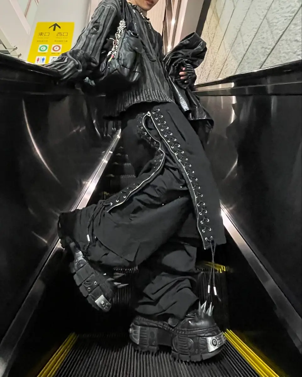 トップス Dig your own grave L black DIG YOUR OWN GRAVE】LACEUPSHORTS | OUR BRAND,DIG YOUR OWN