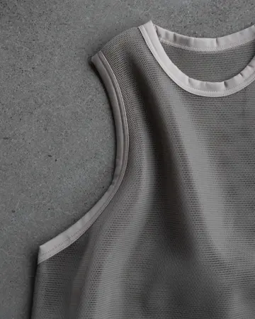 HYKE ハイク24SS MESH SLEEVELESS DRESS-BEIGE 限定アイテム＞MESH SLEEVELESS DRESS-BEIGE-メッシュスリーブ