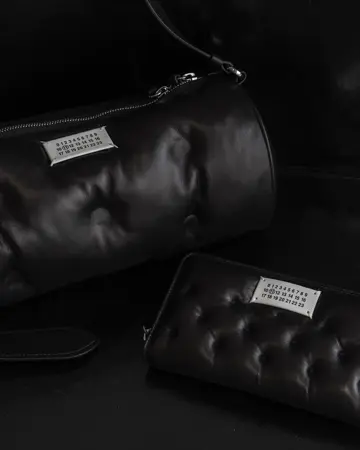 直営店▲Maison Margiela▲Glam Slam pillow bag Maison Margiela GLAM SLAM PILLOW BAG（ショルダーバッグ