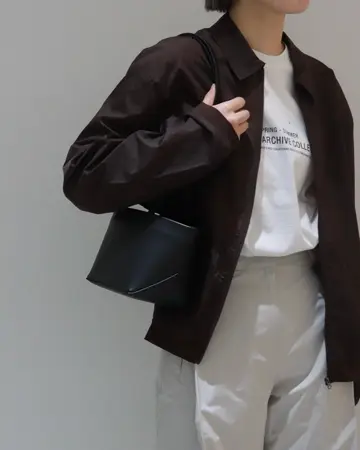 [韓国]★アモーメント★MINI SQUARE LEATHER BAG★ミニバッグ 韓国]☆アモーメント☆MINI SQUARE LEATHER BAG☆ミニバッグ