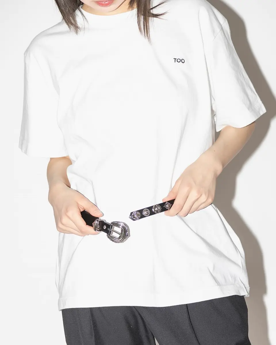 〈TOGA TOO/トーガトゥー〉　ナローレザーベルト TOGA（トーガ）の「【TOGA TOO/トーガトゥ】Leather nylon belt