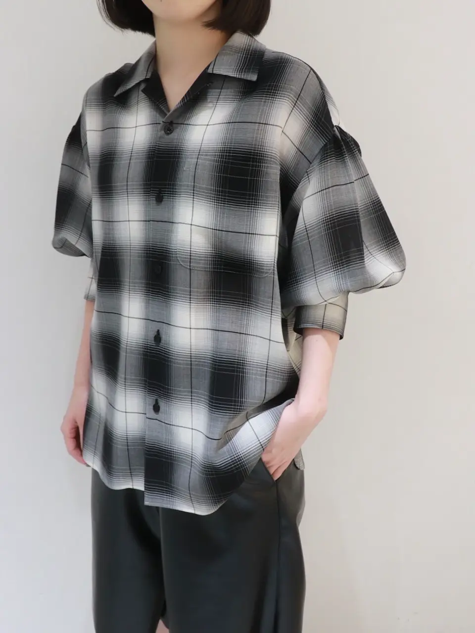 FAUX LEATHER SHORTS-フェイクレザーショーツ-HYKE（ハイク）通販| st