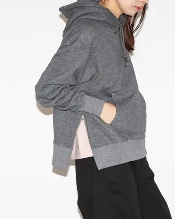 HYKE BIG FIT SWEAT トレーナー TOPS – HYKE ONLINE STORE