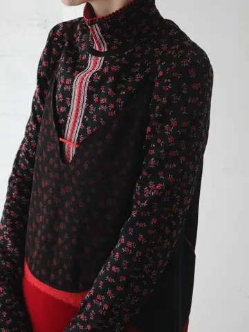 トップス mame Floral Double Jacquard High-Necked mame Floral Double Jacquard High-Necked mame – New Arrivals