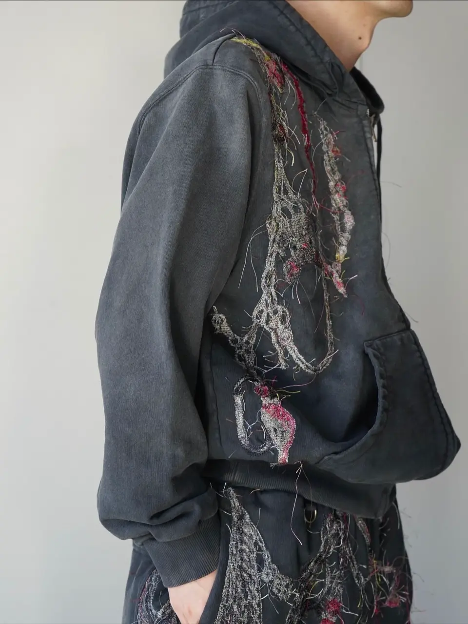 EMBROIDERED CHAIN ZIP-UP HOODIE-エンブロイダードチェーンジップ