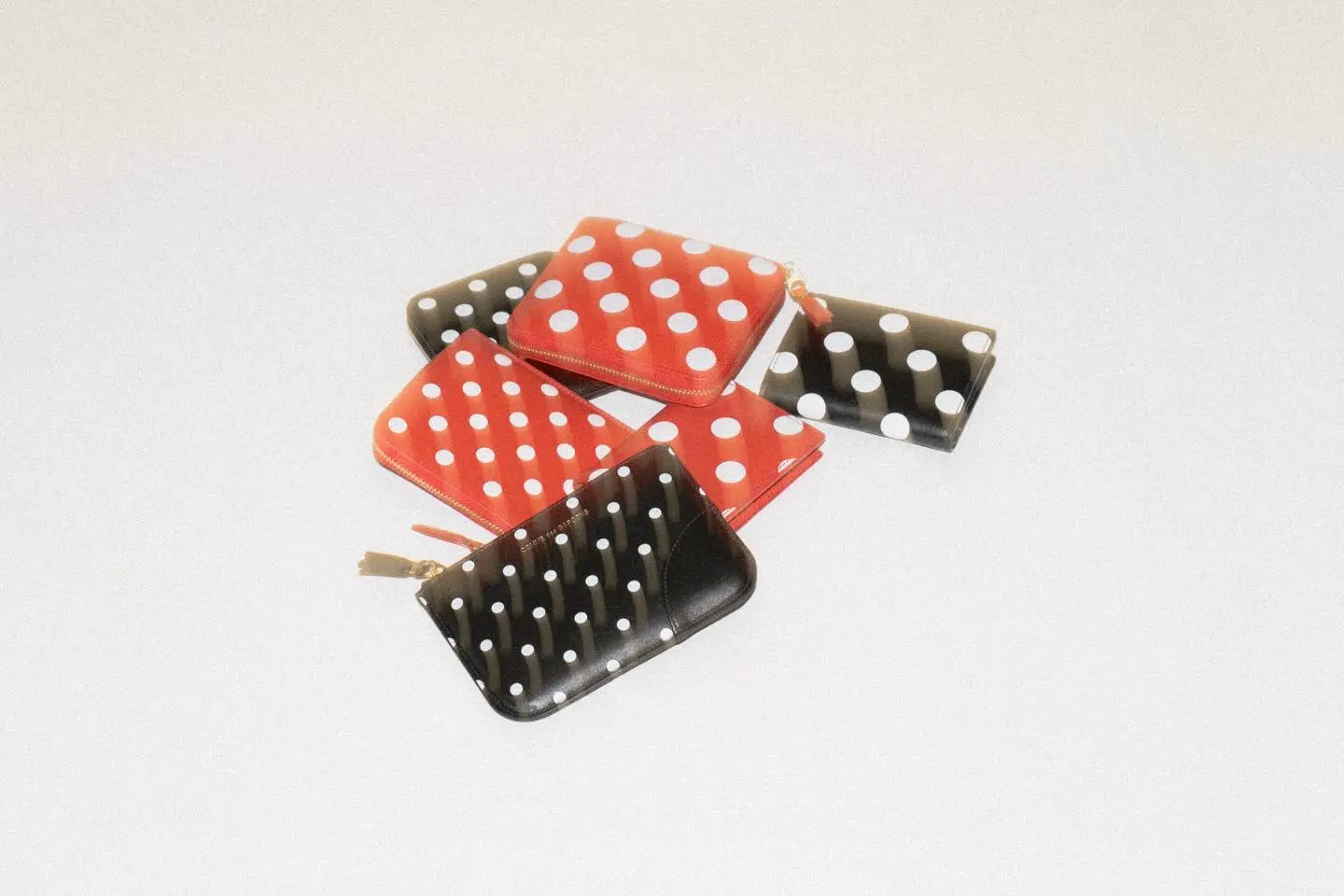 DOTS PRINTED LEATHER ZIP POUCH-ドットプリントレザージップポーチ