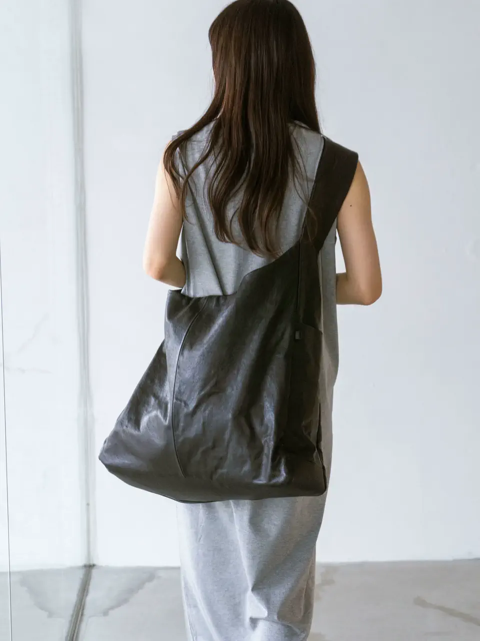 GOAT LEATHER SHOULDER BAG-ゴートレザーショルダーバッグ-stein