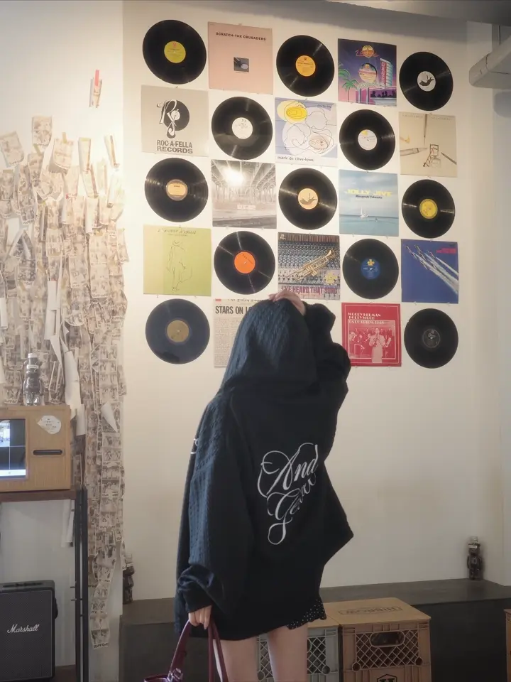 ANDGEEBEE – BUNNY APARTMENT