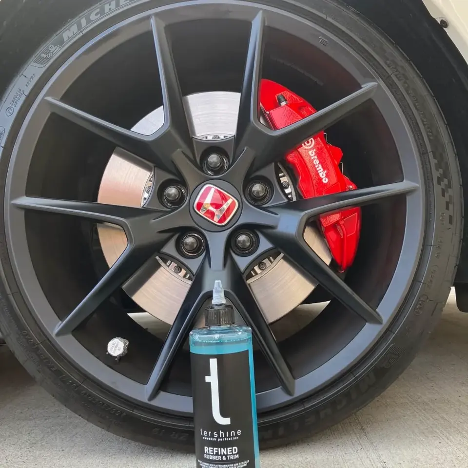ターシャイン Refined Rubber And Trim | タイヤワックス
