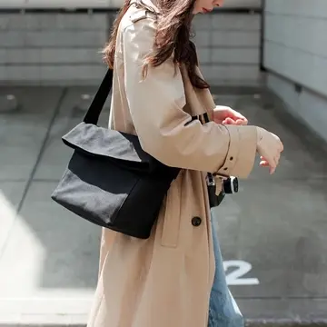 jeans■Minimal Monogram カメラバッグ 帆布カメラバッグ POSTMAN(全5色)|長く愛用できるカメラ