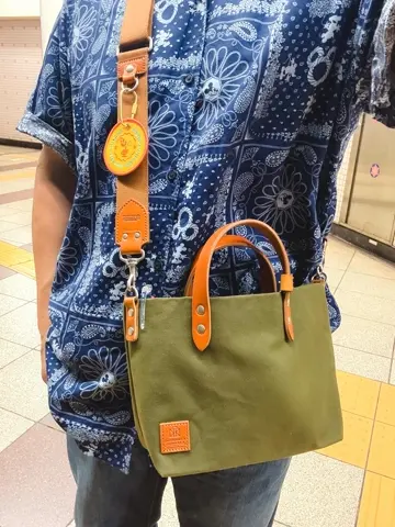 かわいい2way トートアーミーダック×瀬戸内レザー製 minimon［ミニモン