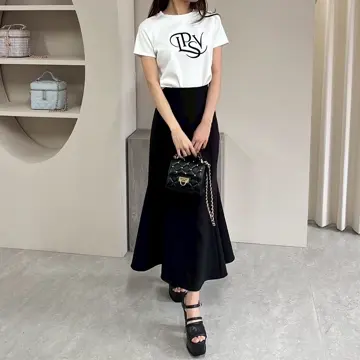 リップサービス LIP SERVICE カーブロゴTシャツ （ブラック） LIP SERVICE（リップサービス）｜ カーブロゴTシャツ アイテムの