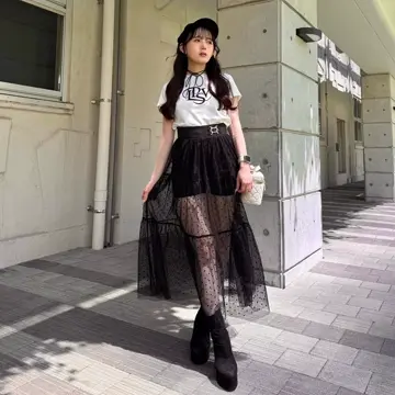 LIP SERVICE（リップサービス）｜ カーブロゴTシャツ アイテムの