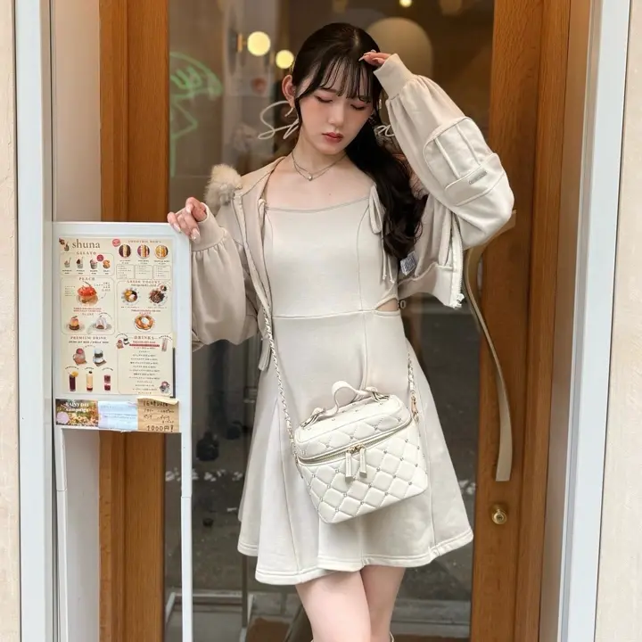 LIP SERVICE（リップサービス）｜ スウェットミニフレアキャミ