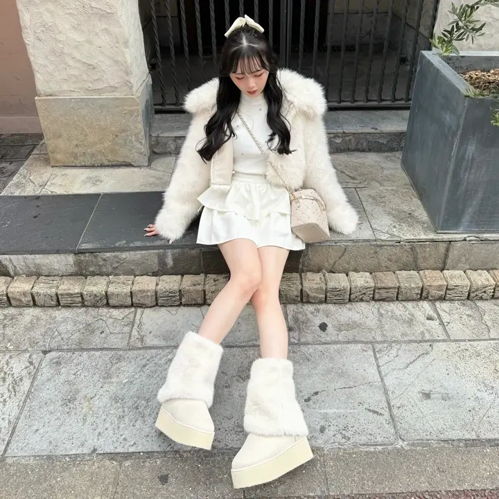 LIP SERVICE 2wayカラーzipファージャケット Mホワイト LIP SERVICE（リップサービス）｜ 2wayカラーZIPファージャケット