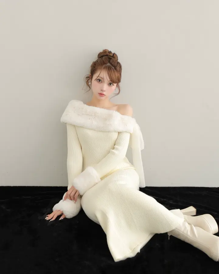 最終値下エムミーエメMmeemeShine bijoufakefarjacket 最終値下エムミーエメMmeemeShine bijoufakefarjacket - メルカリ