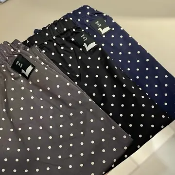 リネンキルティング風刺繍ノーカラージャケット｜BIGI online