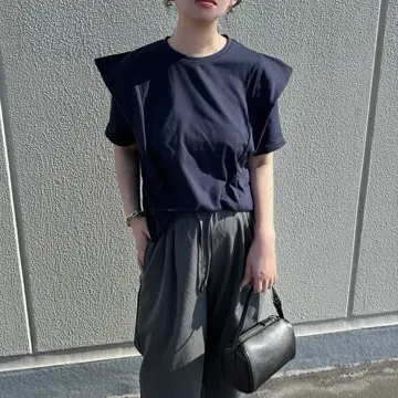 新品未使用　ボーダーズアットバルコニー ラッフルショルダーTシャツ　ネイビー 美品 BORDERS at BALCONY ボーダーズアットバルコニー ラッフル