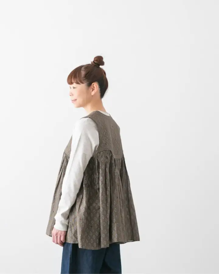 maison de soil メゾンドソイル RAJASTHAN TUCK GATHERED V-NECK SHIRT