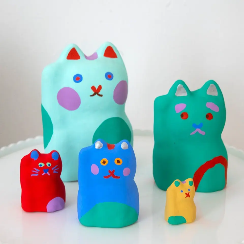 はりこーシカ 招き猫 (無地／白仕上げ)