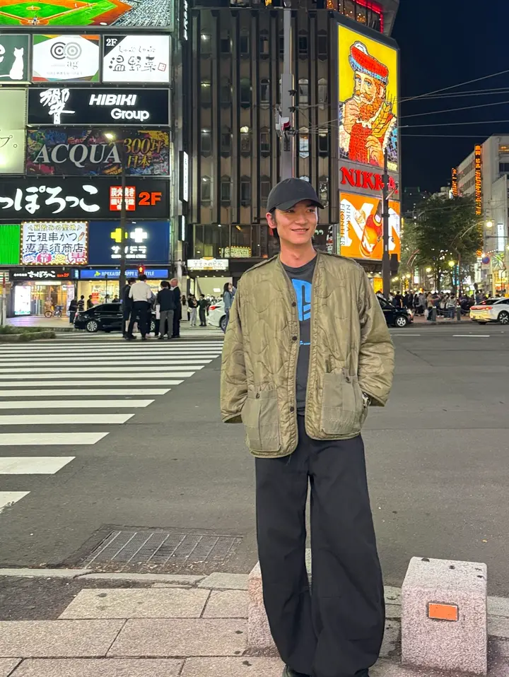 LOUDBOX ピラミッドスタッズ付きダメージデニムパンツブラック