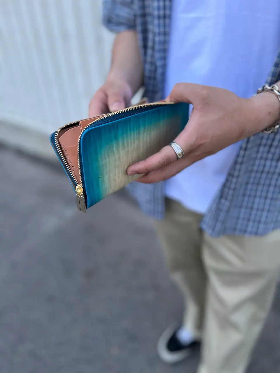 L字ファスナー ロングウォレット/サンニーロ/カーリーメイプル/サドルレザー L字ファスナー ロングウォレット/サンアズーロ/カーリーメイプル