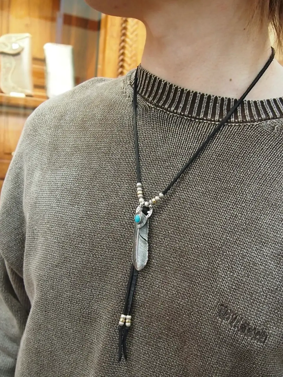 フェザー(左向き) 天然石ターコイズ シルバー925 オキシダイズ