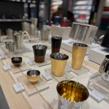 新潟直送計画】漆磨 酒器（二重徳利・二重ぐい呑み） – 株式会社アルチザン