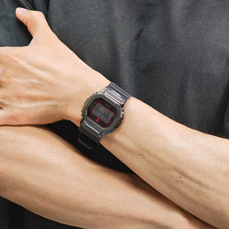 G-SHOCK DW-5600KHK24-1JR 葛飾北斎 / 神奈川沖浪裏 Gショック】葛飾北斎 / 神奈川沖浪裏 / DW-5600KHK24-1JR – GQ SHOP