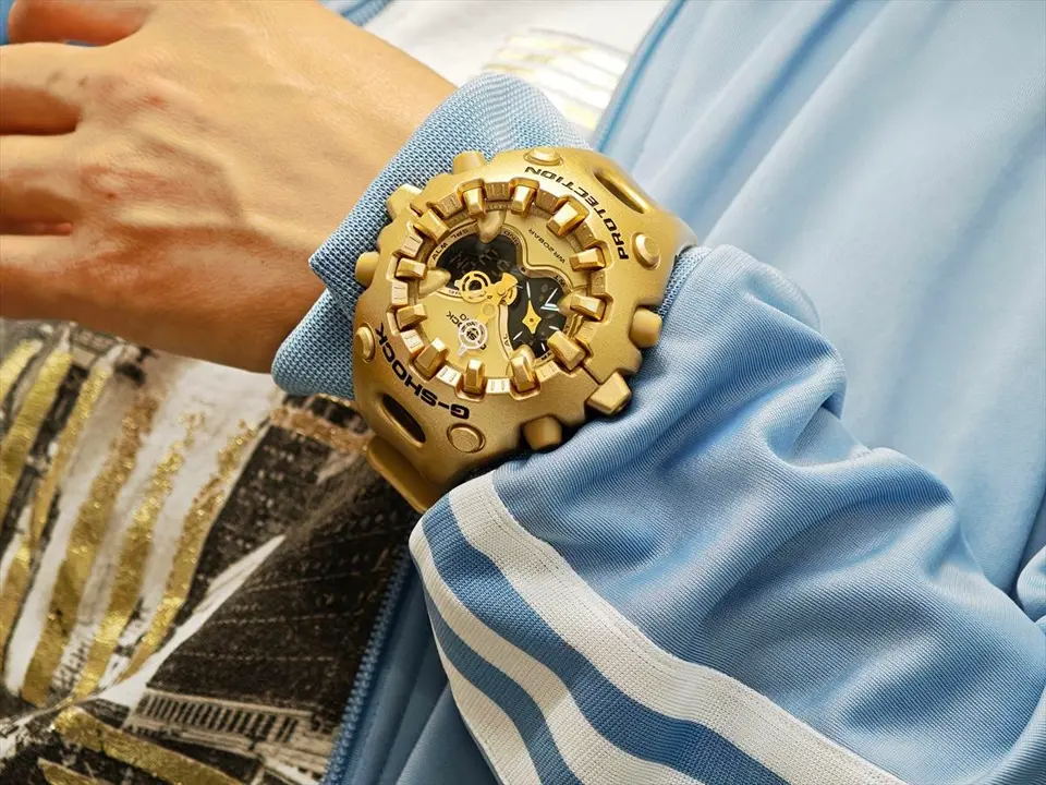 【美品】定価3万円 CASIO G-SHOCK GM-S2100CW-7AJF カシオ Gショック GM-S2100CW-7AJF カシオモデル ユニセックス