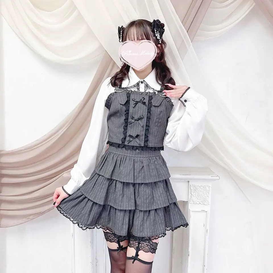 Bibiy. ビビィBELLA SUSPENDER フリルサスペンダーパンツ bibiy. フリルサスペンダーパンツ ブラック - メルカリ