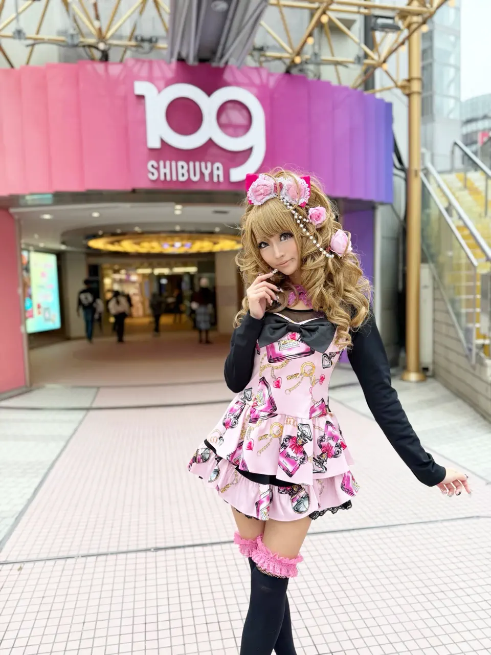 タグ付き♡MARS♡希少♡ハッピーローズ♡パネル柄ミニワンピース♡ベビーピンク マーズ♡パフューム柄ワンピース♡ピンク MA＊RS♡MARS♡マーズ