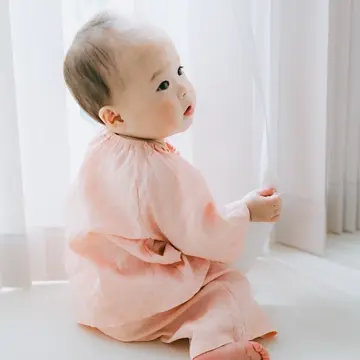 蒸し暑い夏にもおすすめ クレープ素材の七分袖パジャマ