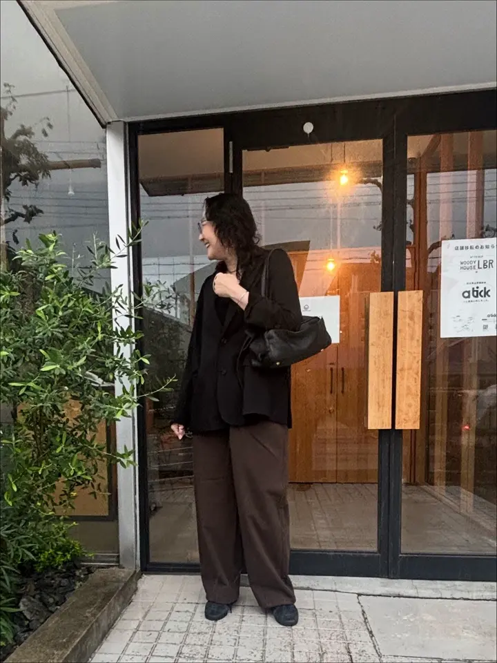 ina ウッディハウス/タックパンツ 40サイズBLACK ina ウッディハウス/タックパンツ 40サイズBLACK ina ウッディ