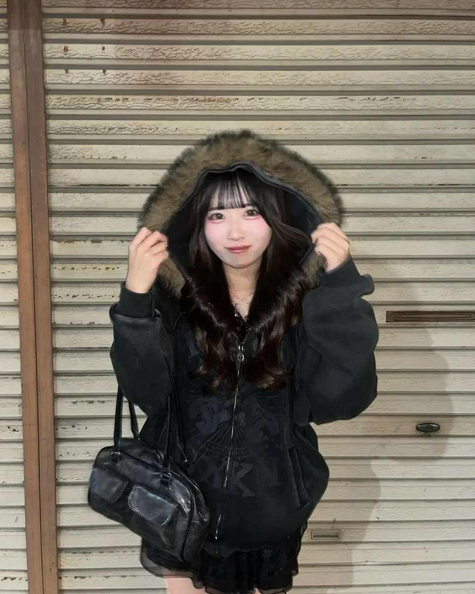 ファー付きフードジャケット（ファー取り外し可能）