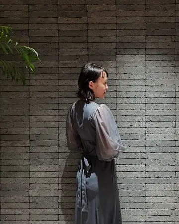 ROOM903 お呼ばれドレス　ブルー　M 未使用に近い ブルー系｜結婚式のお呼ばれドレス、パーティードレスのレンタルならClassy