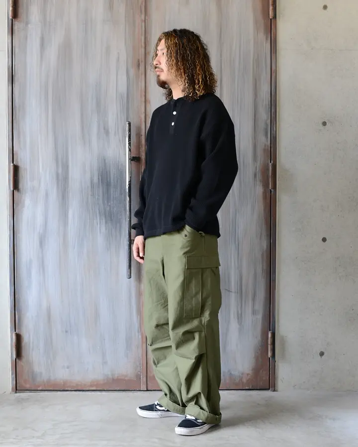 Lee supersizedペインターパンツ(アイボリーs) Lee（リー）の「Lee/リー SUPERSIZED PAINTER PANTS ペインター
