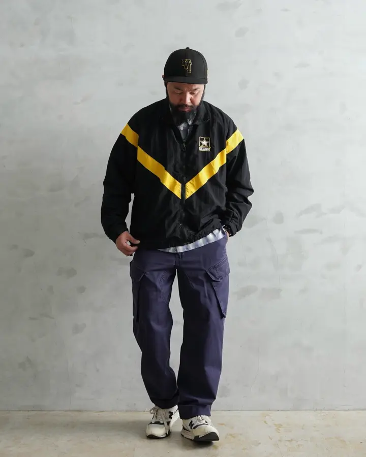 実物 USED 米軍 U.S.ARMY BLACK APFU トレーニングジャケット ミリタリー