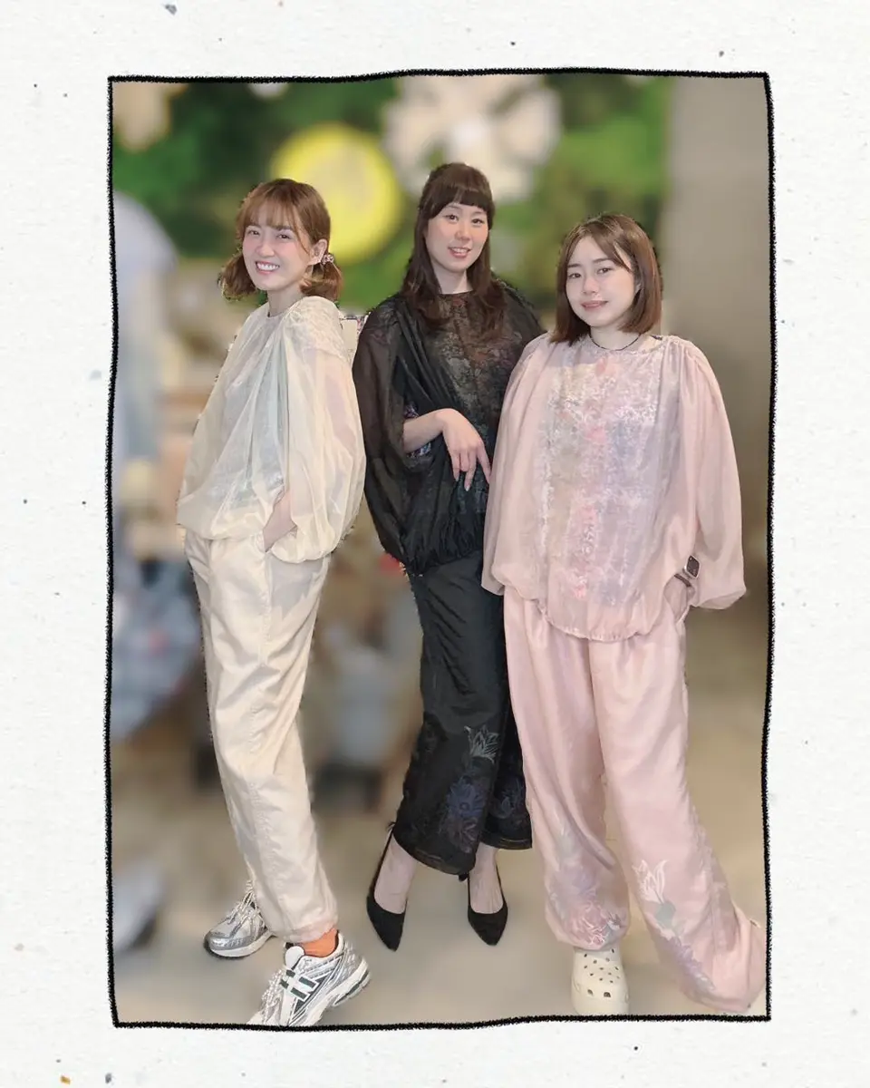 551228：花蝶柄シアー重ねスラックスパンツの通販-ScoLar