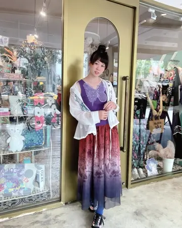 スカラー ScoLar 大輪の花 レース貼り付け モックネック チュニック 新品 152704：スカラーマーク×POP総柄レースチュニックの通販-ScoLar
