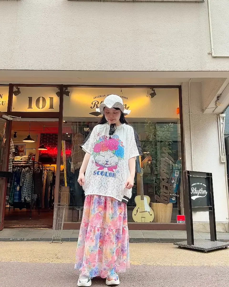 スカラー152648：花ネコ柄レースTシャツ 152648：花ネコ柄レースTシャツの通販-ScoLar