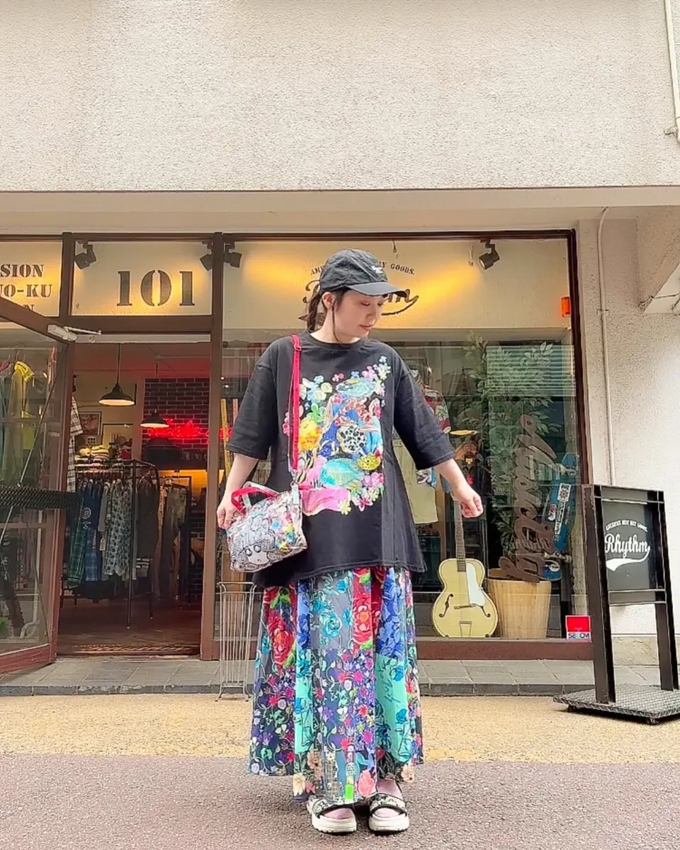 専用まとめ　スカラー花柄パッチワーク風　パンツ　ブルー 152643：花柄ネコパッチワーク風スカートの通販-ScoLar