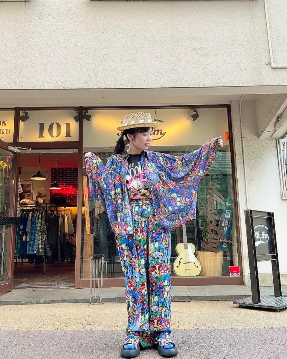152653：コラージュ・キノコ柄 2柄展開パンツの通販-ScoLar