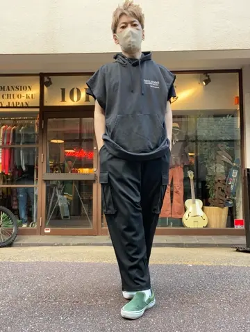 353106：魚屋さんとネコ柄 ケミカル加工ノースリーブパーカーの
